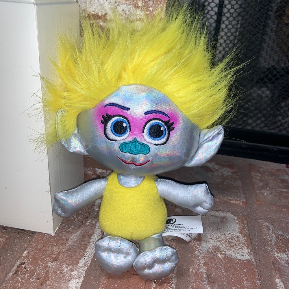 Troll Doll  DreamWorks World Tour 2020 Collectible